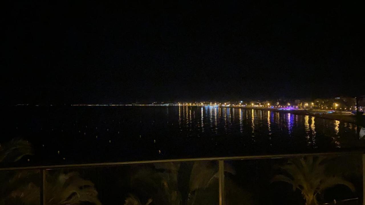 Apartamento Vista Mar ซาลอว์ ภายนอก รูปภาพ